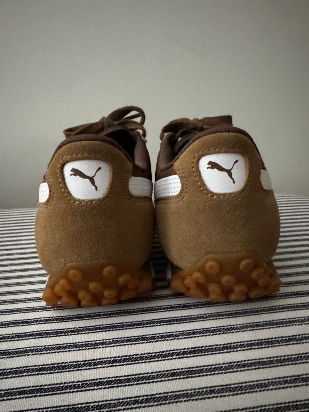Puma Easy Rider women’s Brown & White Casual Sneakers - Picture 3 of 4